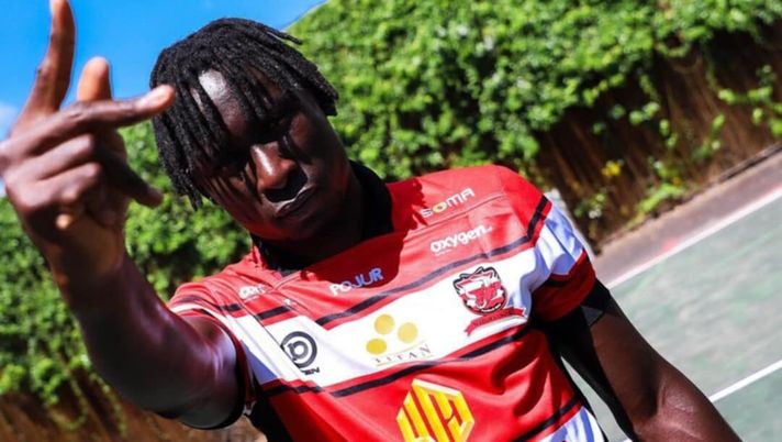 João Pereira Albertine, detto Balotelli, con la maglia del Madura United Balotelli, c’è un nuovo protagonista nel calcio mondiale: la sua isola si chiama Indonesia - immagine 1