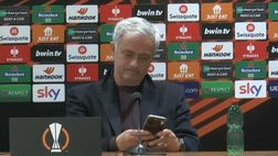 VIDEO / Traduttore all’opera, Mourinho prende il telefono e…