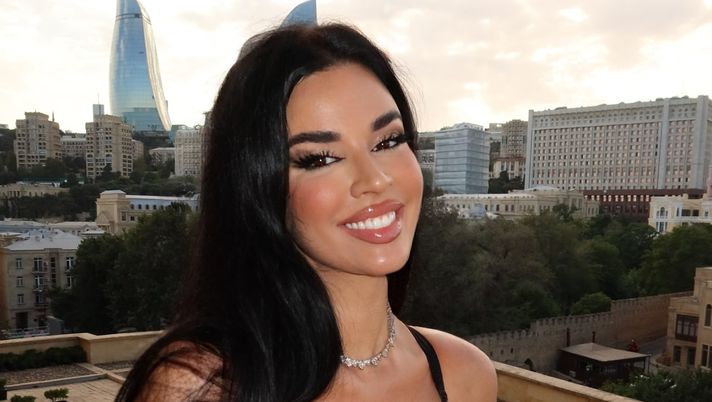 Fonte: Instagram  Ivana Knoll festeggia il compleanno a Baku: foto da urlo sui social - immagine 1