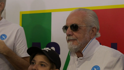 De Laurentiis presente all’allenamento mattutino: quanto amore per De Bruyne IL VIDEO