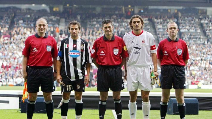 Alessandro Del Piero e Paolo Maldini nella finale di Champions League 2003 a Manchester tra Juventus e Milan (credits: GETTY Images) Del Piero Maldini Juventus-Milan