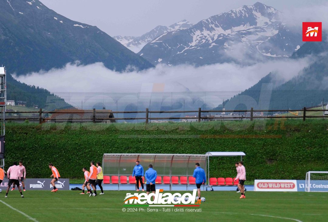 FOTO Ritiro Palermo, seduta mattutina al centro sportivo di Livigno (GALLERY) - immagine 4