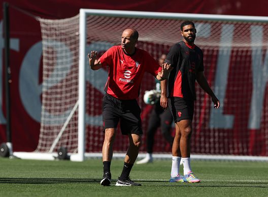(Photo by Claudio Villa/AC Milan via Getty Images) loftus-cheek-milan-allegri-fiducia-spogliatoio-repubblica-intervista