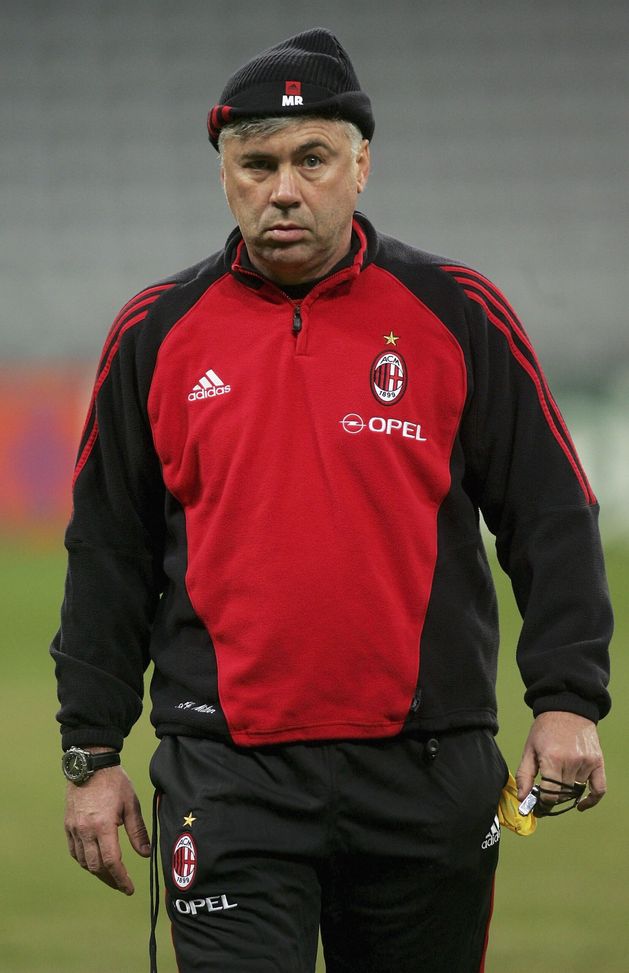 MUNICH, GERMANY - FEBRUARY 20: Coach Carlo Anbcelotti looks on during the Training Session of AC Milan on February 20, 2006 in Munich, Germany. The UEFA Champions League round of sixteen match between Bayern Munich and AC Milan takes place on February 21, 2006 in Munich, Germany. (Photo by Lars Baron/Bongarts/Getty Images) Milan Manchester United