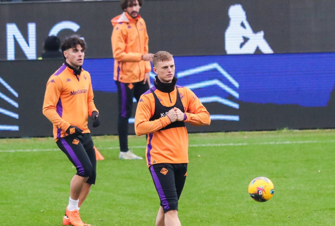 Gallery VN – Allenamento a porte aperte della Fiorentina, le immagini più belle - immagine 139