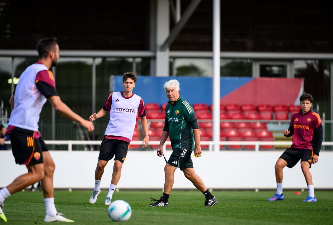 Roma, il secondo giorno di ritiro al St. George’s Park – FOTO GALLERY - immagine 8