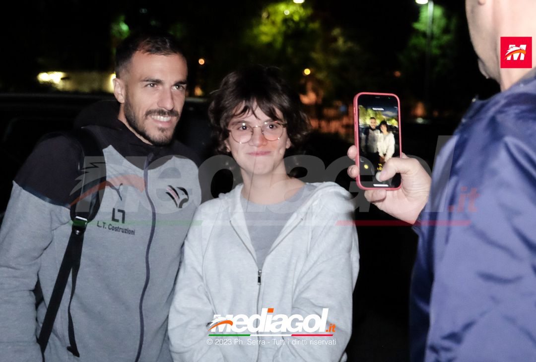 FOTO PALERMO: i rosanero si radunano al parcheggio dell’ippodromo (GALLERY) - immagine 31