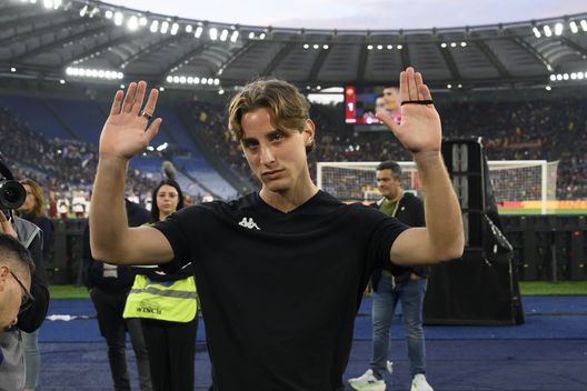 Bove e l’abbraccio del mondo Roma: lacrime, cori e striscioni FOTO- immagine 7