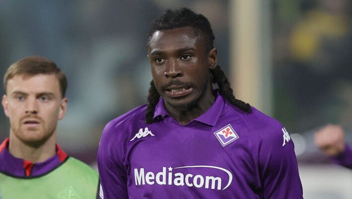 FLORENCE, ITALY - APRIL 17: Moise Kean of ACF Fiorentina reacts after scoring a goal during the UEFA Conference League 2024/25 Quarter Final Second Leg match between ACF Fiorentina and NK Celje at Stadio Artemio Franchi on April 17, 2025 in Florence, Italy. (Photo by Gabriele Maltinti/Getty Images) Fiorentina, dagli stop di Kean e Gudmundsson al possibile recupero di Cataldi: le ultime - immagine 1