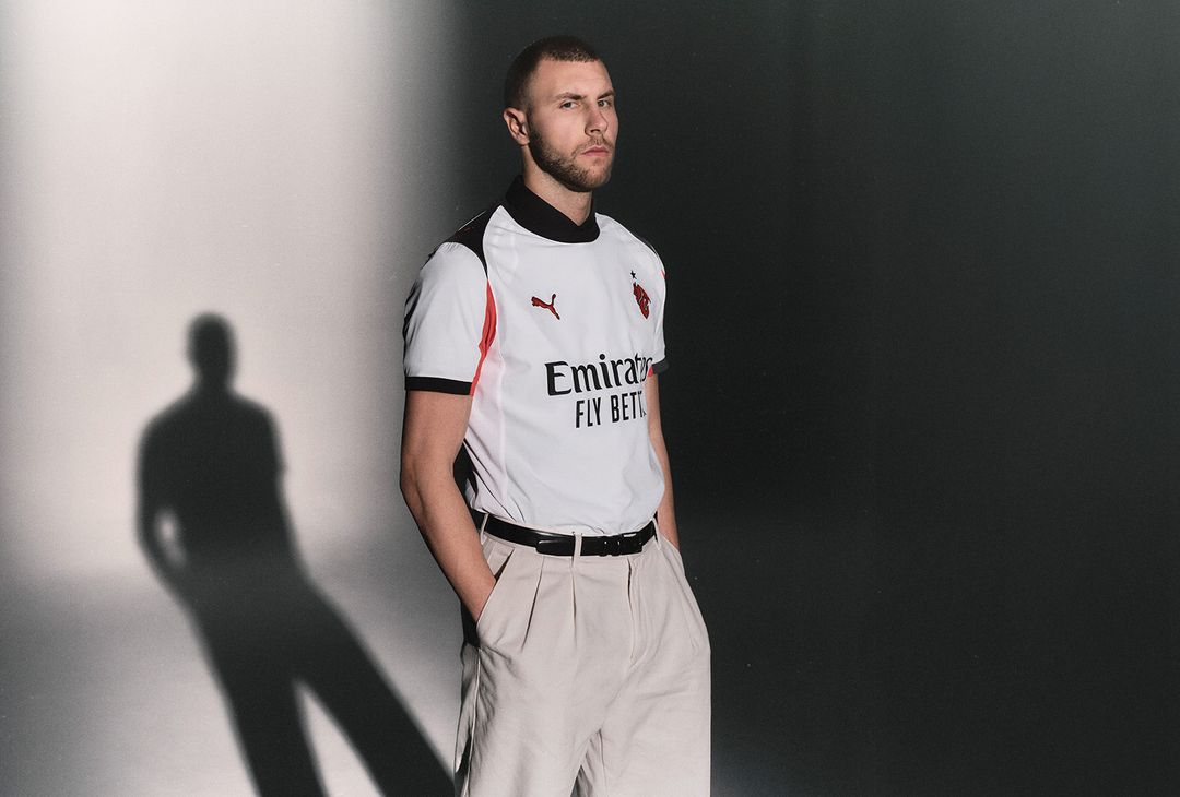 Presentata la nuova seconda maglia ('Away Kit') del Milan per la stagione 2025-2026 | AC Milan News