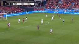 VIDEO / Bernardeschi, gol capolavoro dalla distanza: compagni increduli