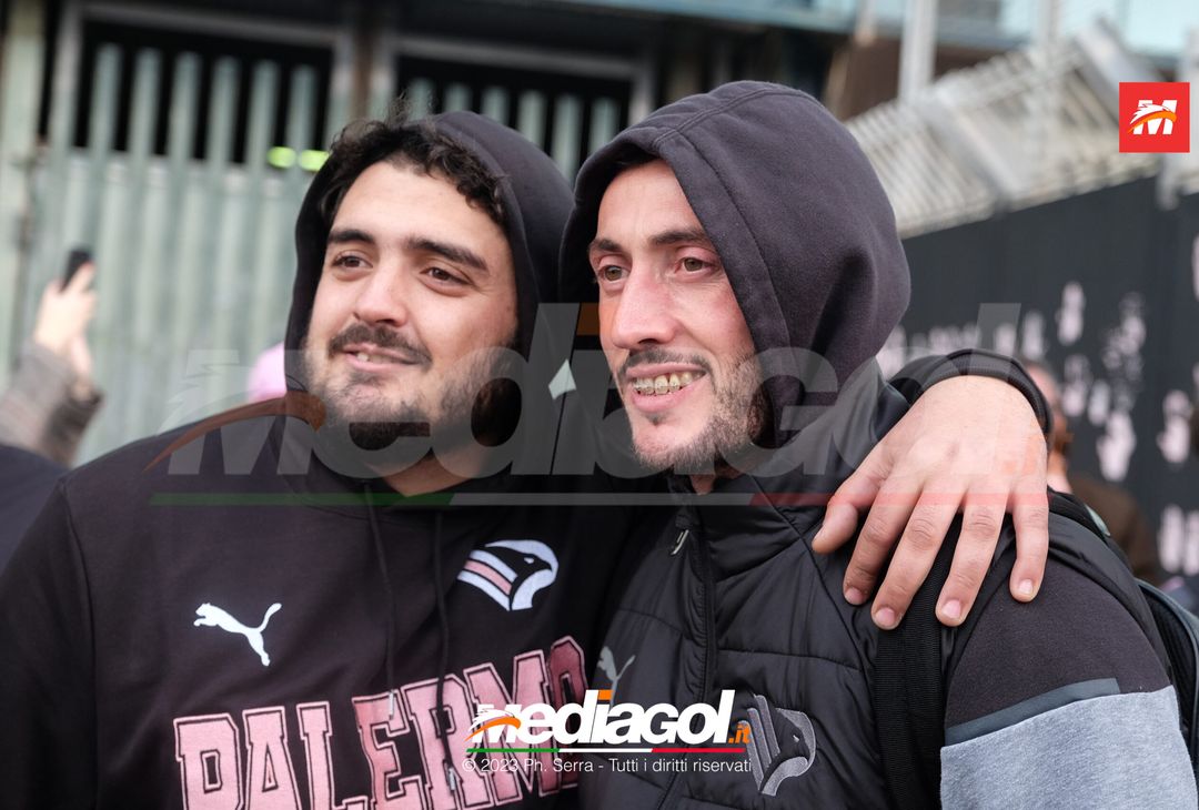 FOTO Como-Palermo, il Palermo in partenza dal ‘Renzo Barbera’ (GALLERY) - immagine 19
