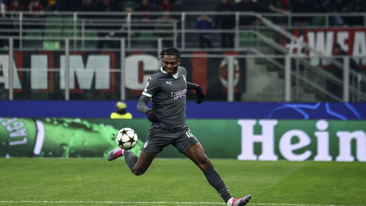 Rafael Leao (attaccante AC Milan), qui durante Milan-Stella Rossa 2-1 (Champions League 2024-2025) | News (Getty Images) Rafael Leao AC Milan Milan-Stella Rossa 2-1 Champions League 2024-2025
