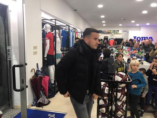 Berenguer e Bremer al Joma Store: tanto calore ed entusiasmo dei tifosi- immagine 2