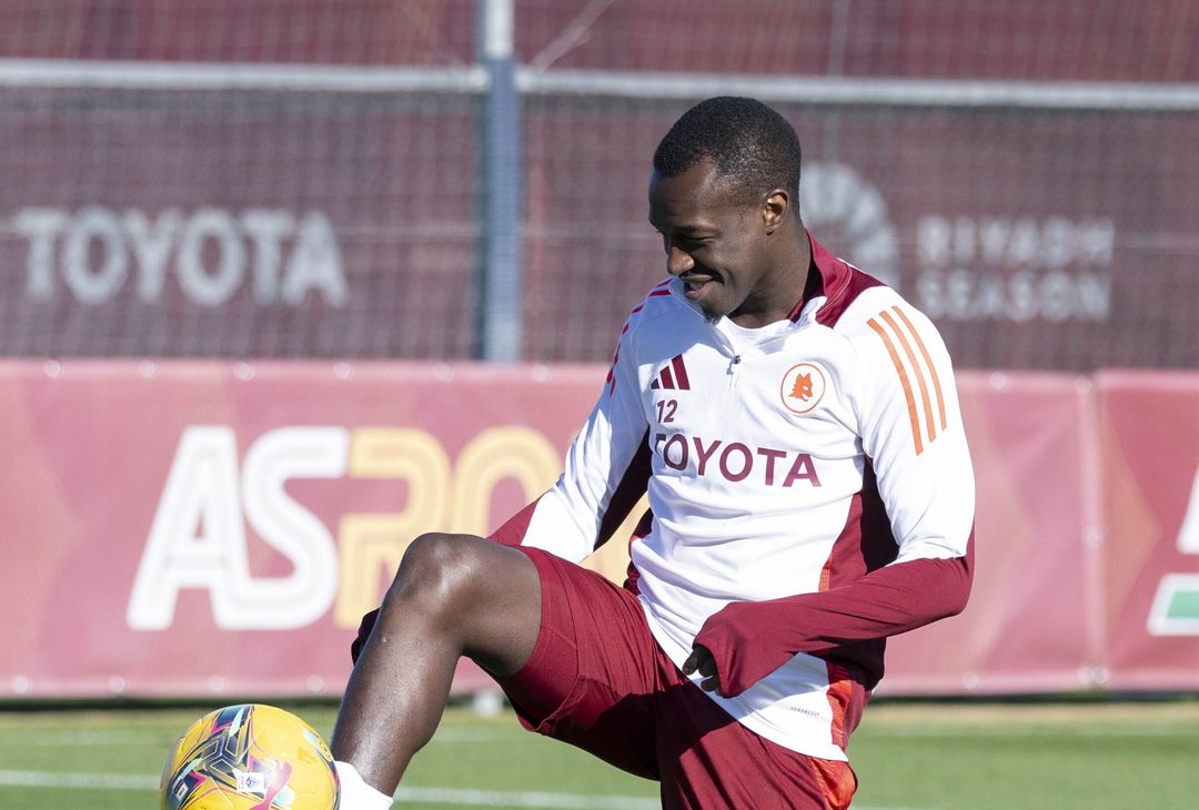 Trigoria, lavoro sul campo in vista dell’Atalanta. C’è Shomurodov – FOTO GALLERY - immagine 9