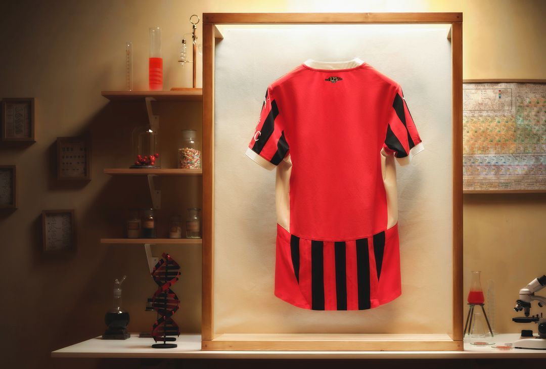 Nuova prima maglia AC Milan 2024-2025 PUMA