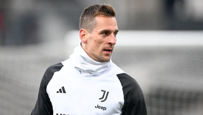 TURIN, ITALY - DECEMBER 4: Arkadiusz Krystian Milik of Juventus during a training session on December 4, 2023 in Turin, Italy. (Photo by Daniele Badolato - Juventus FC/Juventus FC via Getty Images) Juve, il punto sugli infortunati: da Kelly a Cabal. Nuovo stop per Milik, le sue condizioni - immagine 1