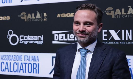 MILAN, ITALY - DECEMBER 04: AC Milan CEO Giorgio Furlani attends the AIC Oscar del Calcio Awards on December 04, 2023 in Milan, Italy. (Photo by AC Milan/AC Milan via Getty Images) 5 curiosità su Giorgio Furlani, chi è e perché è diventato CEO del Milan- immagine 4
