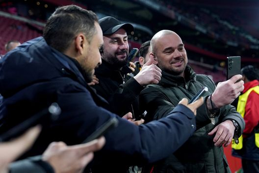 Triplete? Due eroi del 2010 in Curva a spingere l’Inter: Materazzi e Sneijder coi tifosi- immagine 2