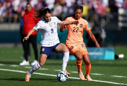 Paura in NWSL: la calciatrice Savannah DeMelo collassa in campo- immagine 2