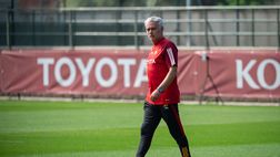 Mourinho si allena con solo 6 giocatori e poi vola a Londra