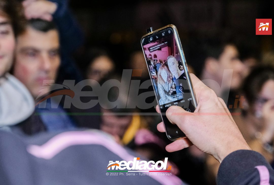 FOTO Palermo: Accardi, Saric e Gomes accendono l’albero al ‘Barbera’ (Gallery) - immagine 50