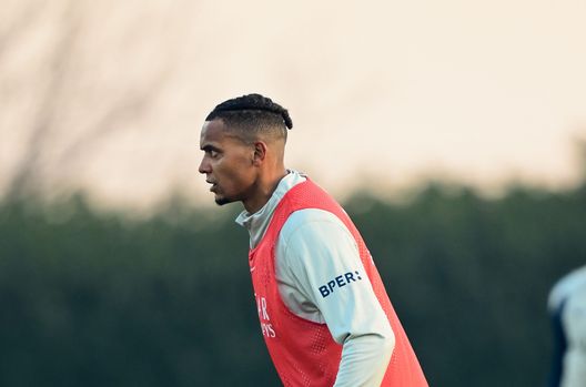 Senderos: “Sommer top: esplosivo tra i pali e trasmette sicurezza. Akanji è…”- immagine 2