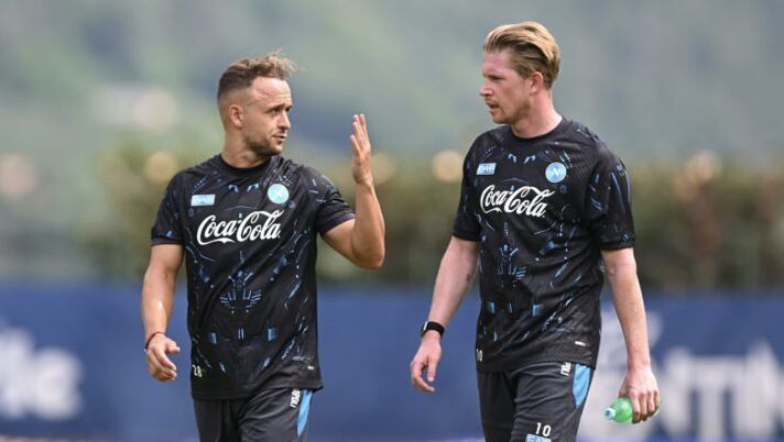 Lobotka: “De Bruyne è fantastico, livello mondiale! Lang, Beukema, Lucca e la Champions…” - immagine 1