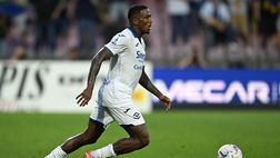 L’Everton interessato a Tchatchoua, ma non c’è ancora l’offerta