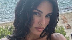 Jovana, selfie spettacolare. Lady Djordjevic incanta col suo décolleté con vista mare