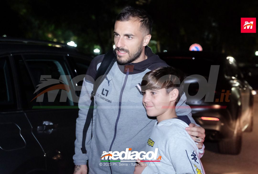 FOTO PALERMO: i rosanero si radunano al parcheggio dell’ippodromo (GALLERY) - immagine 29