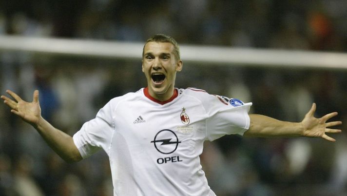 28 maggio 2003, finale di Champions League Juventus-Milan: l'esultanza di Andriy Shevchenko dopo l'ultimo calcio di rigore (credits: GETTY Images) Andriy Shevchenko Juventus-Milan 2003 Champions League
