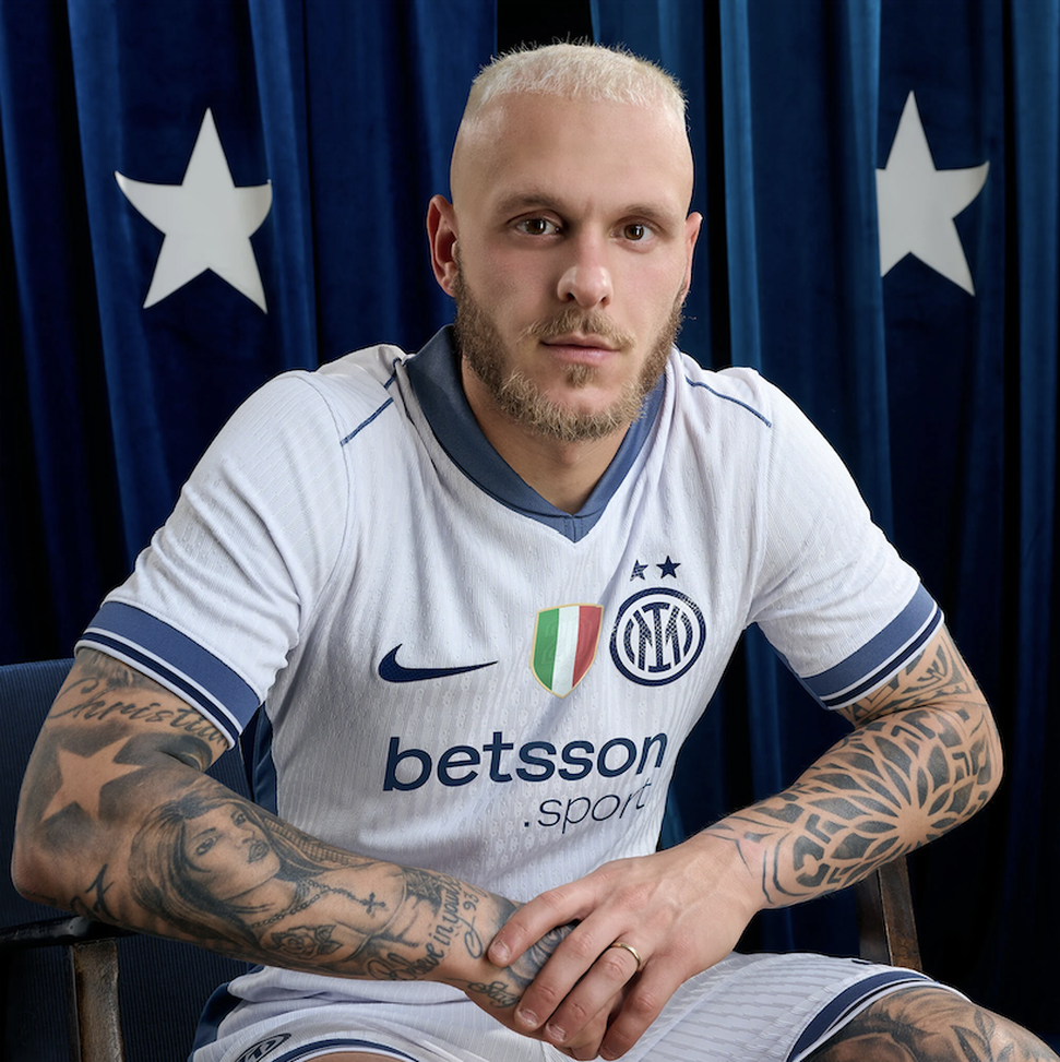 UFFICIALE – Inter e Nike presentano la seconda maglia per la stagione 24/25: le foto- immagine 4