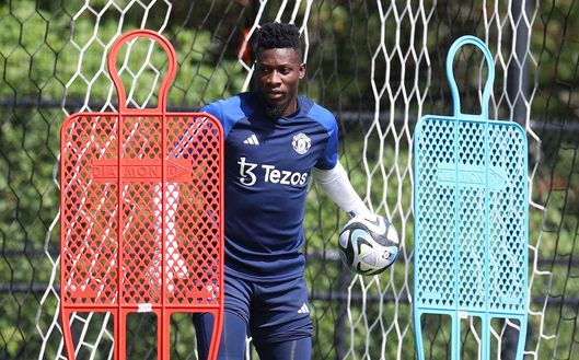 Foto manutd.com Ag Onana: “C’erano Tottenham e Chelsea, ecco perché lo United. Tutto iniziato ad aprile”- immagine 3