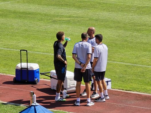 Dimaro day 3: tanta tattica offensiva questa mattina. Applausi per KDB e Lucca. Beukema a bordocampo - immagine 3