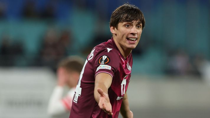 LEIPZIG, GERMANY - FEBRUARY 17: Robin Le Normand of Real reacts during the UEFA Europa League Knockout Round Play-Offs Leg One match between RB Leipzig and Real Sociedad at Football Arena Leipzig on February 17, 2022 in Leipzig, Germany. (Photo by Alexander Hassenstein/Getty Images) le normand
