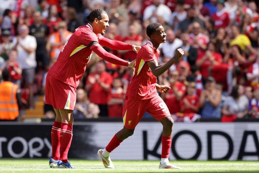 Liverpool, Van Dijk sul rinnovo: 'Al momento non ci sono cambiamenti...'