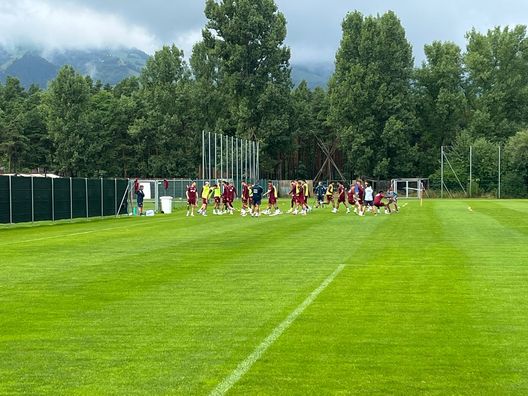 L’allenamento mattutino a Prato allo Stelvio: Vanja al lavoro con i compagni - immagine 3