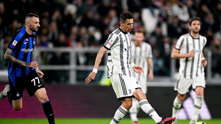 TURIN, ITALY - APRIL 04: Angel Di Maria of Juventus and Marcelo Brozovic of Inter during the Coppa Italia Semi Final match between Juventus and FC Internazionale at Allianz Stadium on April 04, 2023 in Turin, Italy. (Photo by Daniele Badolato - Juventus FC/Juventus FC via Getty Images)  Juventus