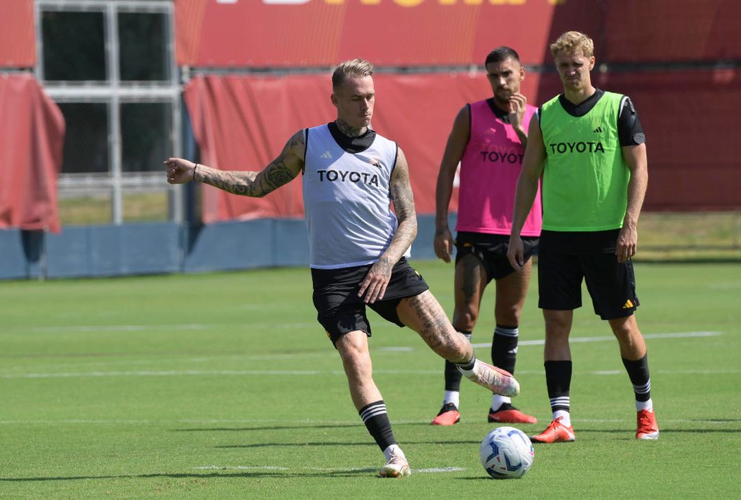 Roma, la squadra si allena a Trigoria. Presenti Paredes e Sanches – FOTO GALLERY - immagine 26