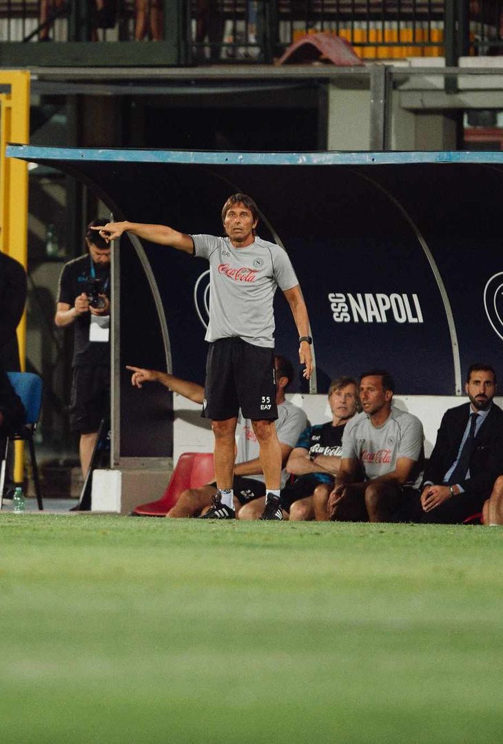 GALLERY Il poker del Napoli di Conte contro l’Egnatia: gli scatti più belli del match - immagine 6