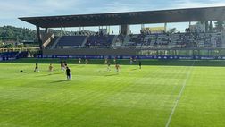 VIDEO VN – Entra in campo la Fiorentina, applausi dei tifosi