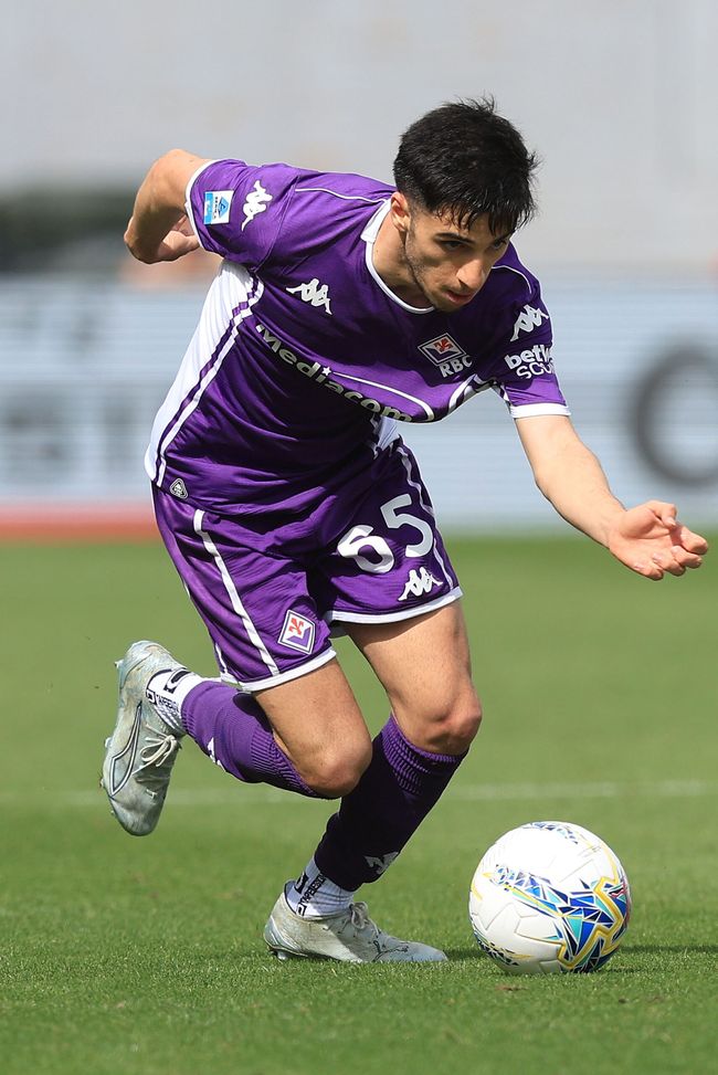 FLORENCE, ITALY - MAY 10: Fabiano Parisi of ACF Fiorentina in action during the Serie A match between ACF Fiorentina and Genoa CFC at Artemio Franchi on May 10, 2026 in Florence, Italy. (Photo by Gabriele Maltinti/Getty Images) Monti: “Che godimento vedere Spalletti così. E Vanoli ha detto una cosa giusta”- immagine 2