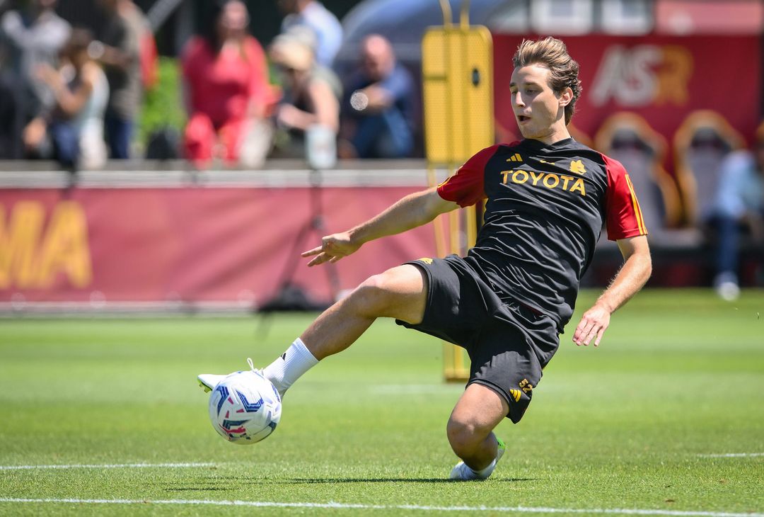 Verso Empoli-Roma, Dybala si allena in gruppo – FOTO GALLERY - immagine 6