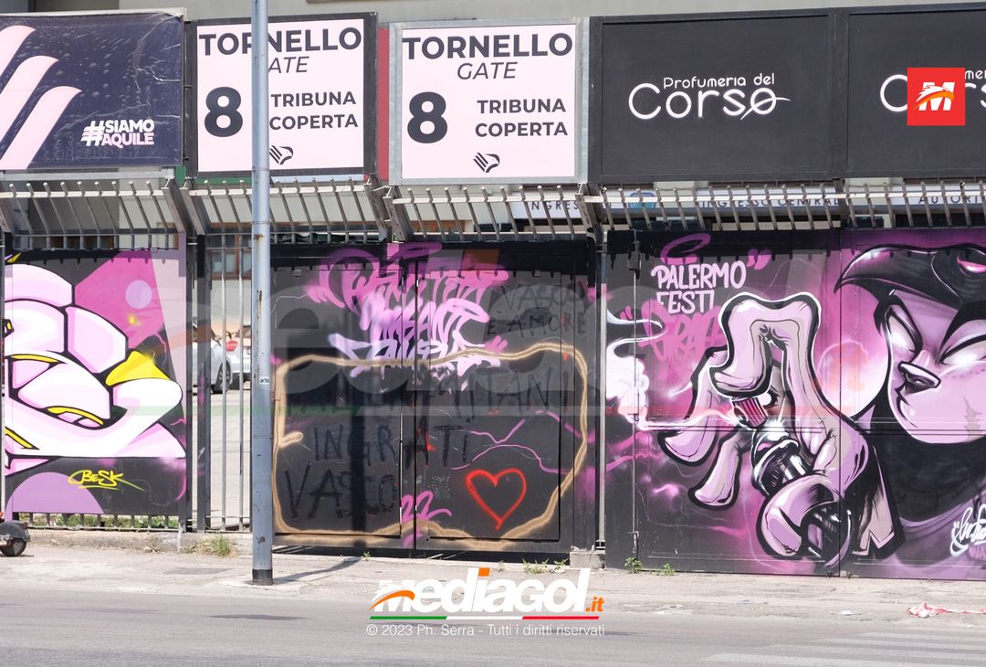 FOTO, “Vasco perdona Palermo” imbrattati i graffiti del ‘Renzo Barbera’ (GALLERY) - immagine 3