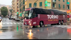 Video – Genoa-Torino, il pullman granata arriva allo stadio