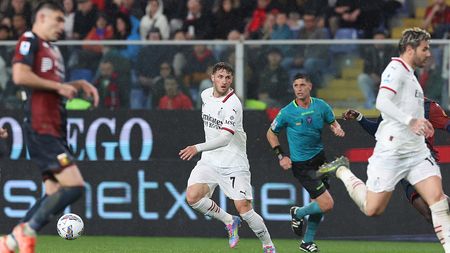 GENOA, ITALY - MAY 05: Santiago Gimenez of AC Milan in action during the Serie A match between Genoa and AC Milan at Stadio Luigi Ferraris on May 05, 2025 in Genoa, Italy. (Photo by Claudio Villa/AC Milan via Getty Images) genoa-milan-dichiarazioni-dazn-gimenez-marassi-diretta-live-serie-a