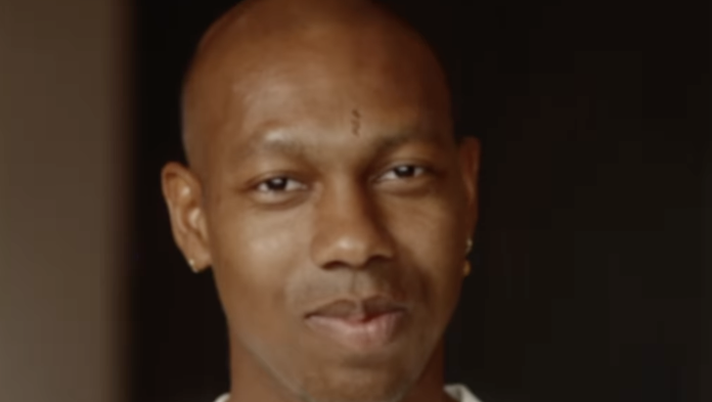 VIDEO / Boetius ha sconfitto nuovamente il cancro: “I miei capelli afro stanno tornando” - immagine 1