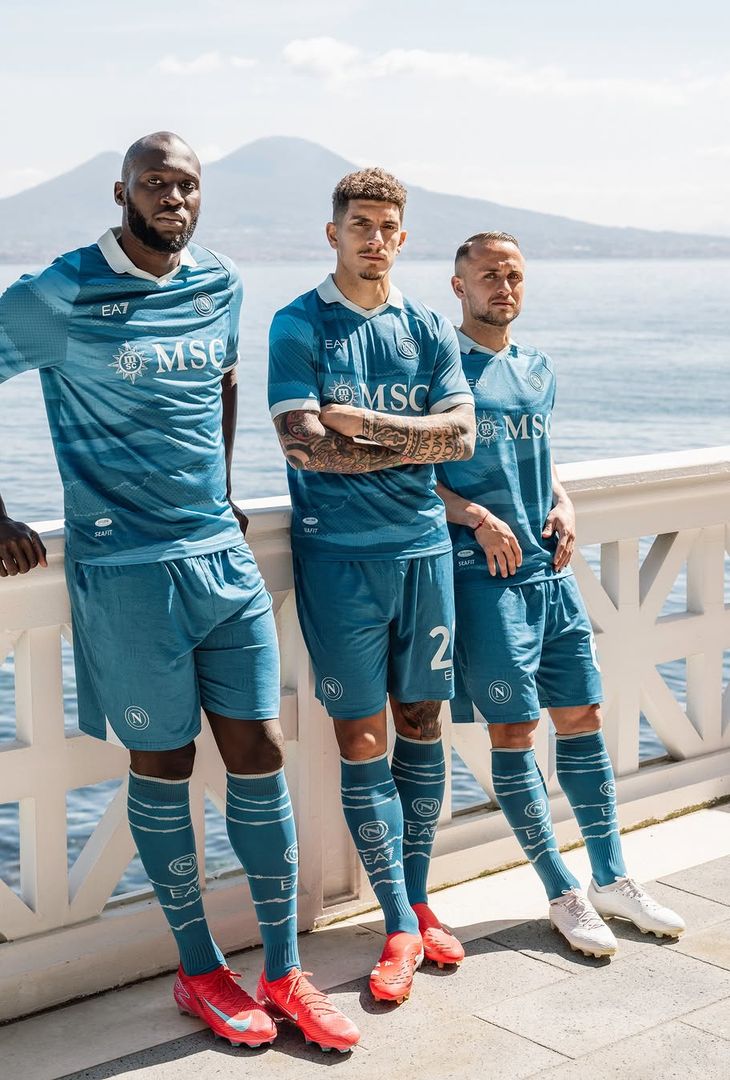 GALLERY “Partenope Jersey”, il Napoli presenta la nuova maglia: le prime immagini - immagine 2