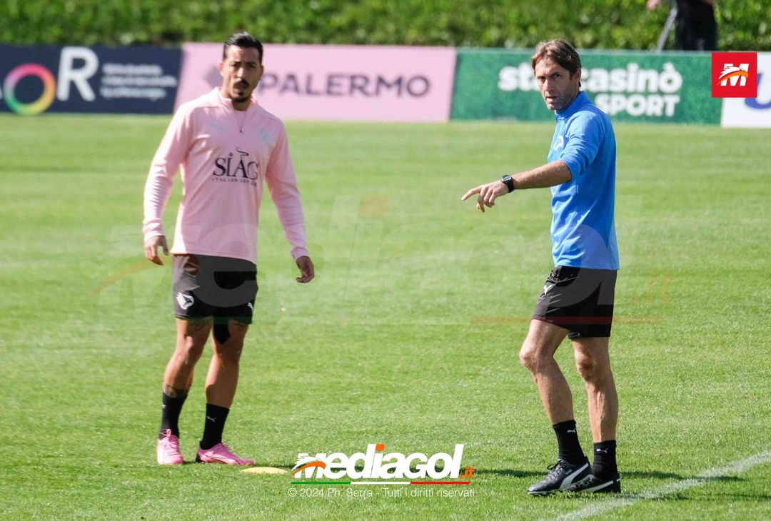 FOTO Ritiro Palermo, seduta mattutina ad Aquagranda (GALLERY) - immagine 6